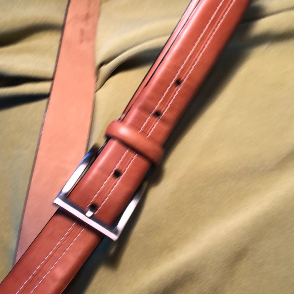 Tasso Elba Leather belt light brown/ decorative finish stitching/ metal buckle